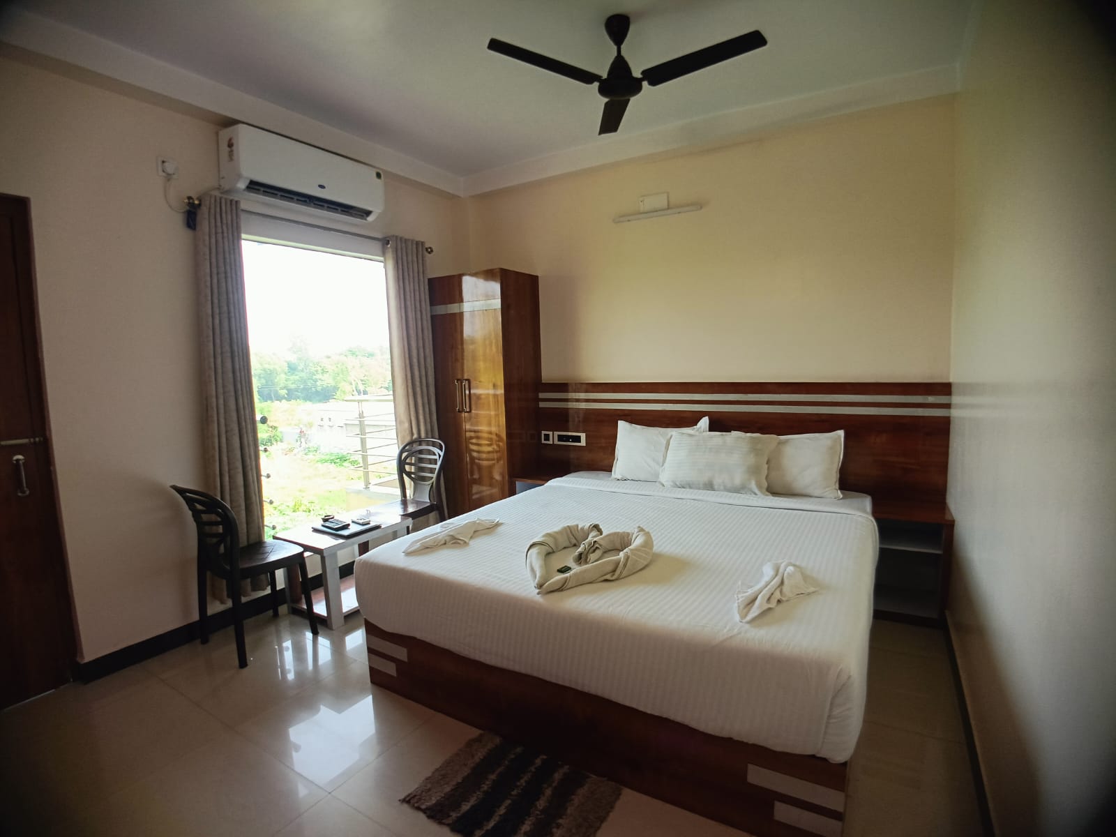 Blue Stone Hotel and Restaurant