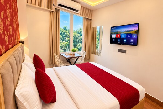 HOTEL IRIS INN