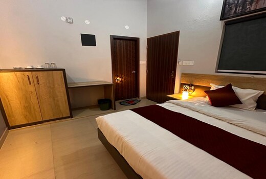 HOTEL RED ROOF INN