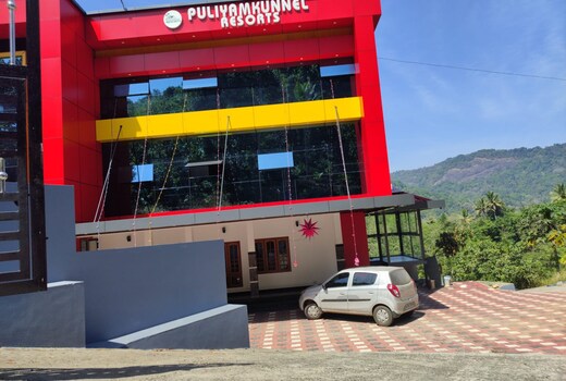 PULIYAMKUNNEL Homestay
