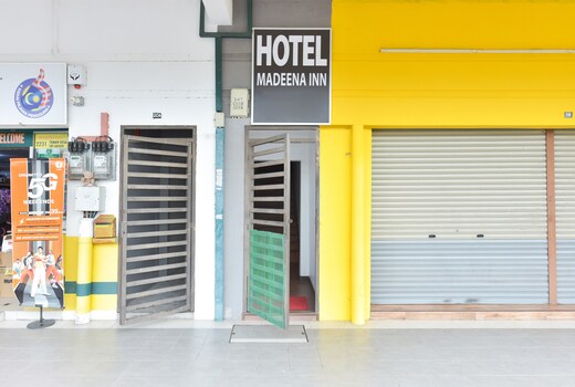 Hotel O Madeena Inn