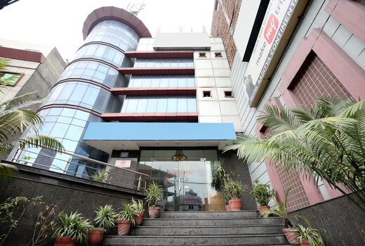 Hotel O by OYO Aaditya Continental