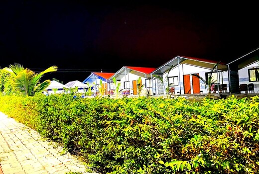 The Cresta Villa Resort