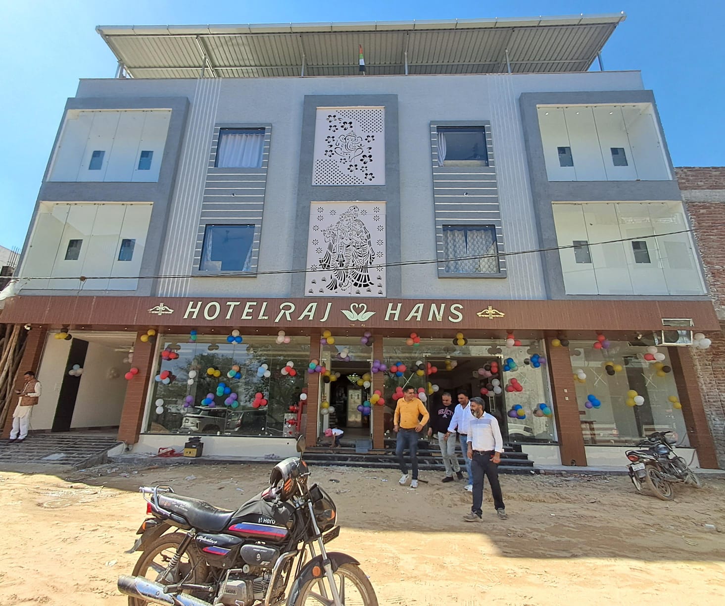 HOTEL RAJ HANS