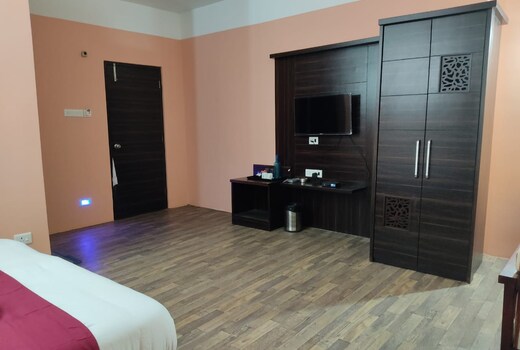 BLUE MOON RESORT