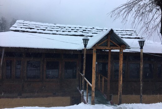 Pine Valley Cottage & Cafe