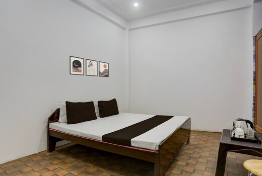 SPOT ON by OYO S.M. HOTEL