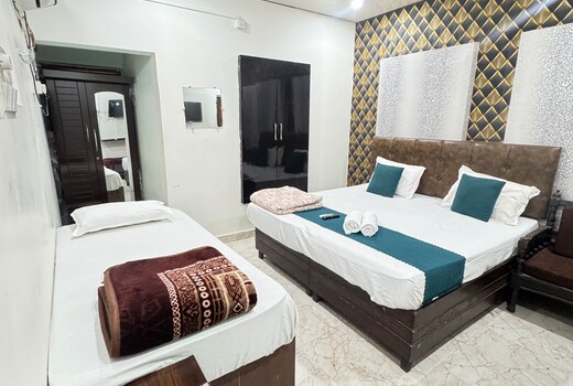 Virat paying guest house
