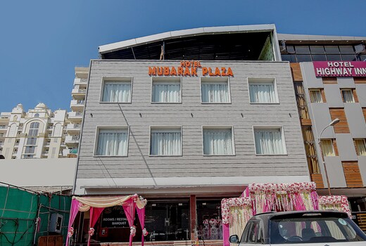 Hotel Mubarak Plaza