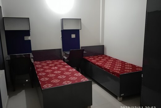 Bed breakfast only for females
