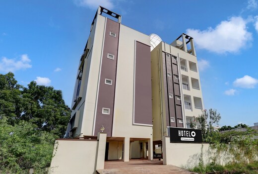 OYO Hotel O Ramaraopet Near Kakinada Beach