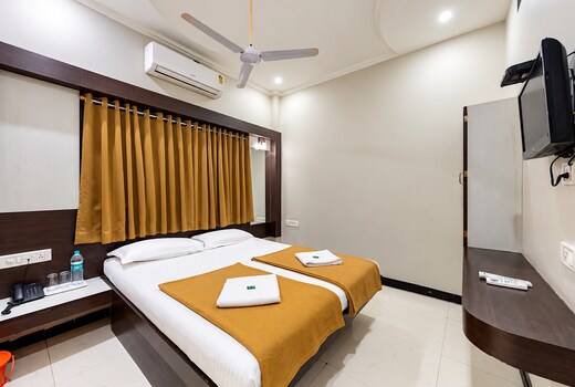 Hotel Adarsh Deluxe