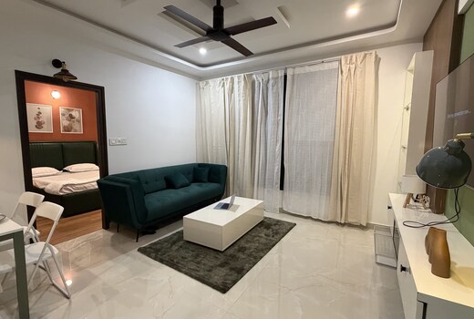 Riv AC 5 min to Koramangala Christ College