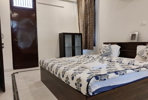 Raj Kamal Villa