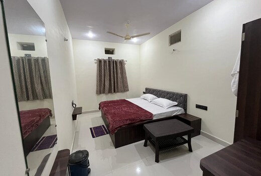 Hotel T3 (The Tasty Touch)