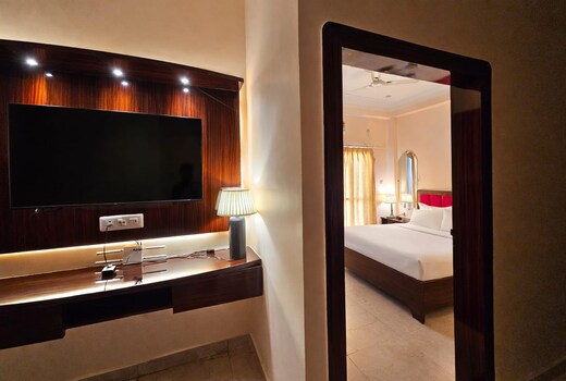 Peaceful 2BHK | Ganga View | Family Friendly
