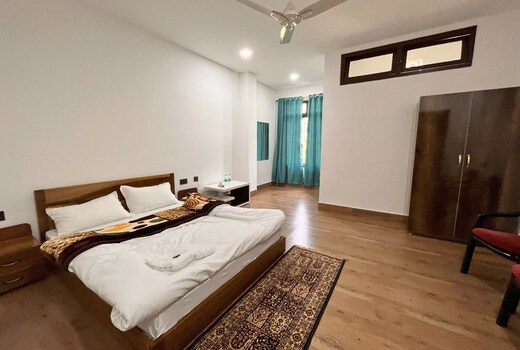 Encamp Sangti Homestay