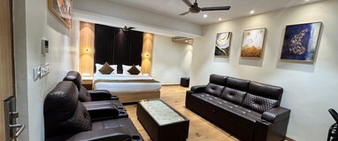 HOTEL TOUCHWOOD