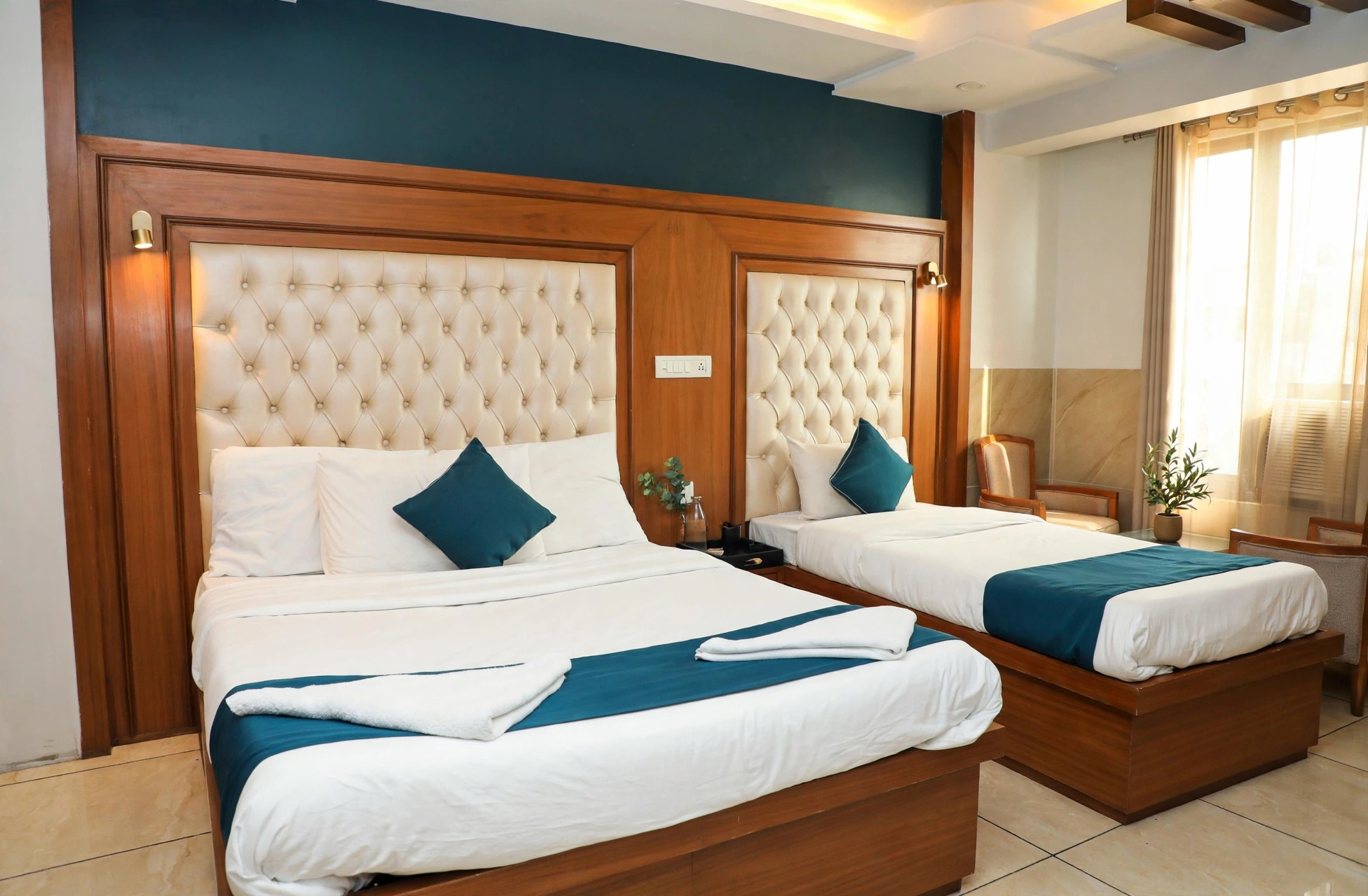 Hotel Hira Palace Sarita Vihar