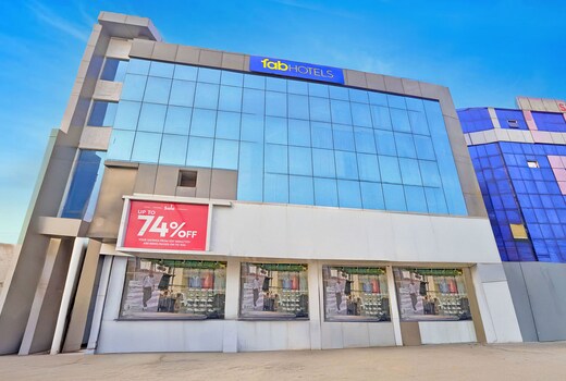 FabHotel Satya