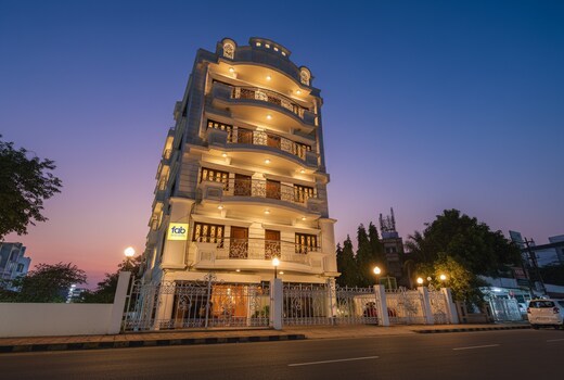FabHotel New Kolkata Residency Inn - Nr. Axis Mall