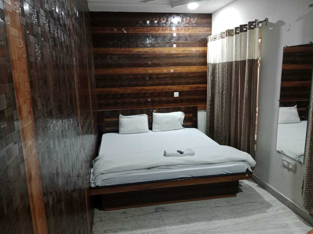 OYO 86177 R S Hotels