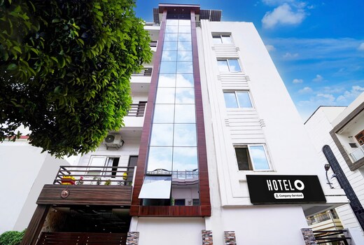 Hotel O BLW Kakarmatta Near Banaras Junction