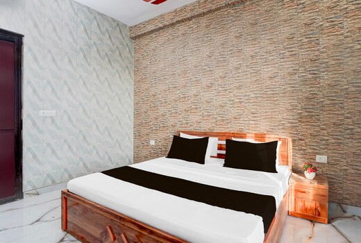 Hotel O by OYO Cloud Inn
