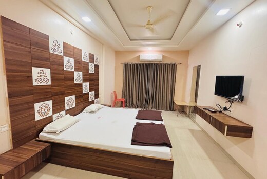 VISHAL INTERNATIONAL, BEED