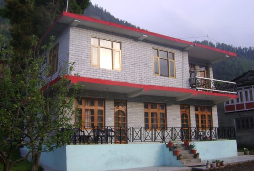 Hamir HomeStay