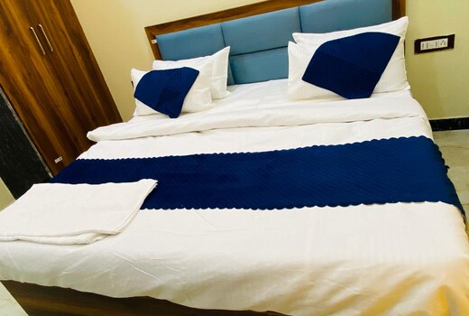 Sunrise Gayatri Home Stay Agra