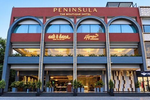 Hotel Peninsula