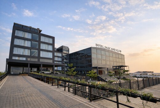 Saaz Hotel Club & Convention Centre