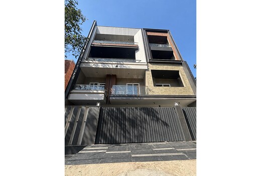 StayEasy Executive & Cozy 1bhk Balcony Apartment | DLF Phase 3