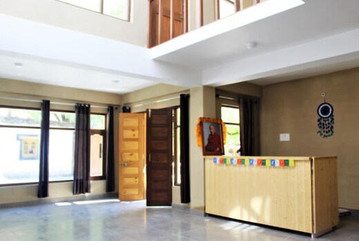 Lhunpo House