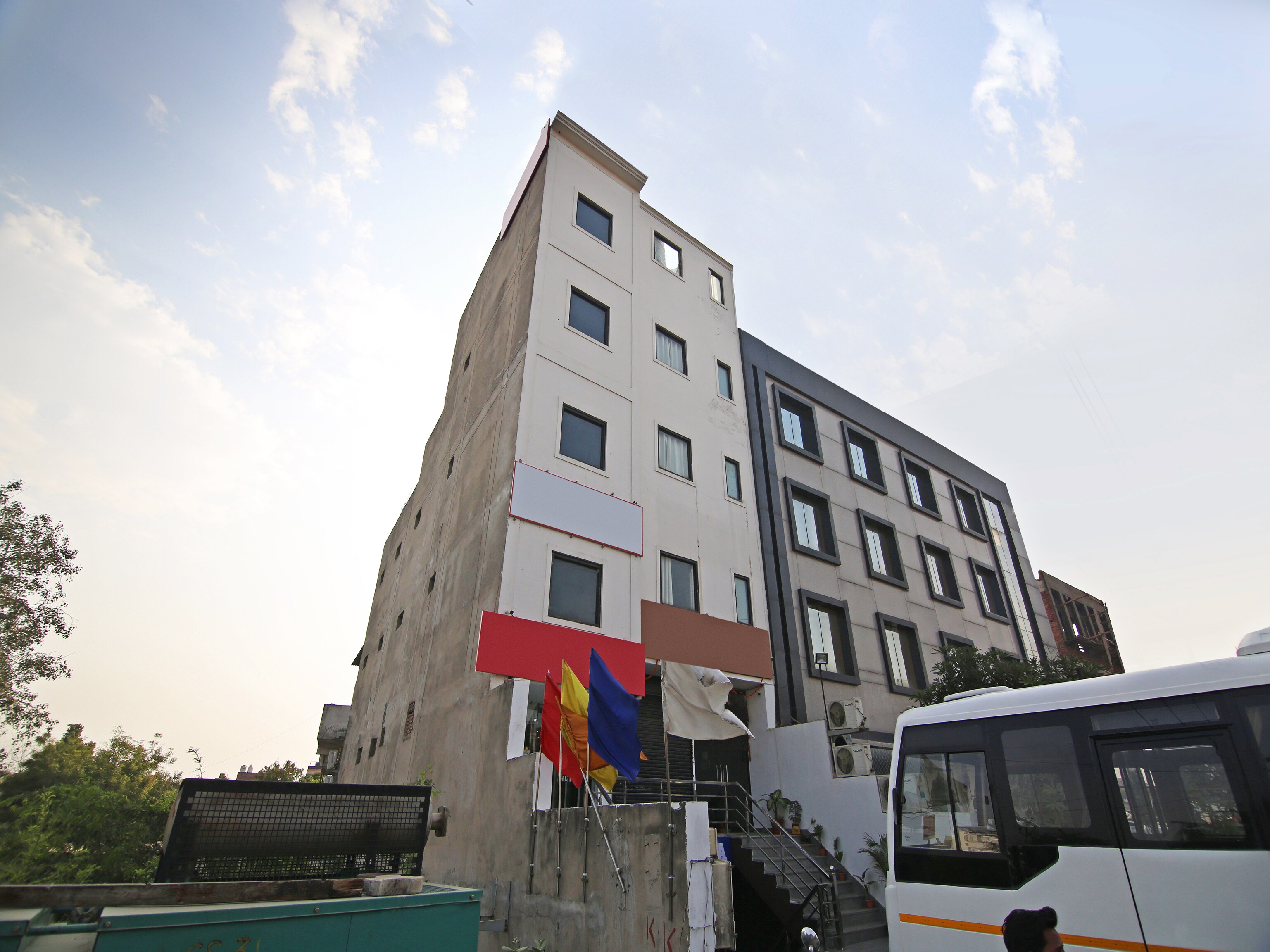 Hotel Laxman Resort
