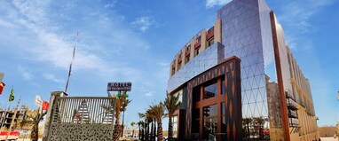 Hotel The paramount pride(Delhi Road)