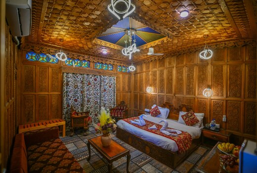 Anarkali Luxury Houseboats