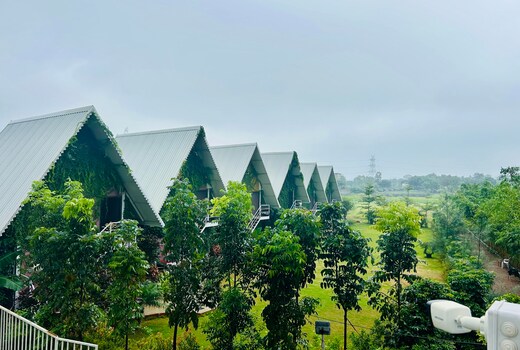 Sakhi A Luxury Lakeview Resort