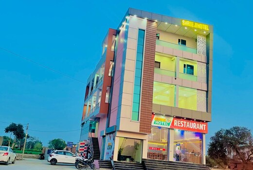 SHREE JI HOTEL