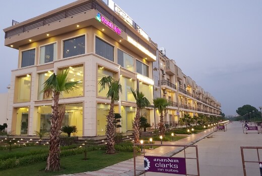 Anandam Clarks Inn Suites Vrindavan