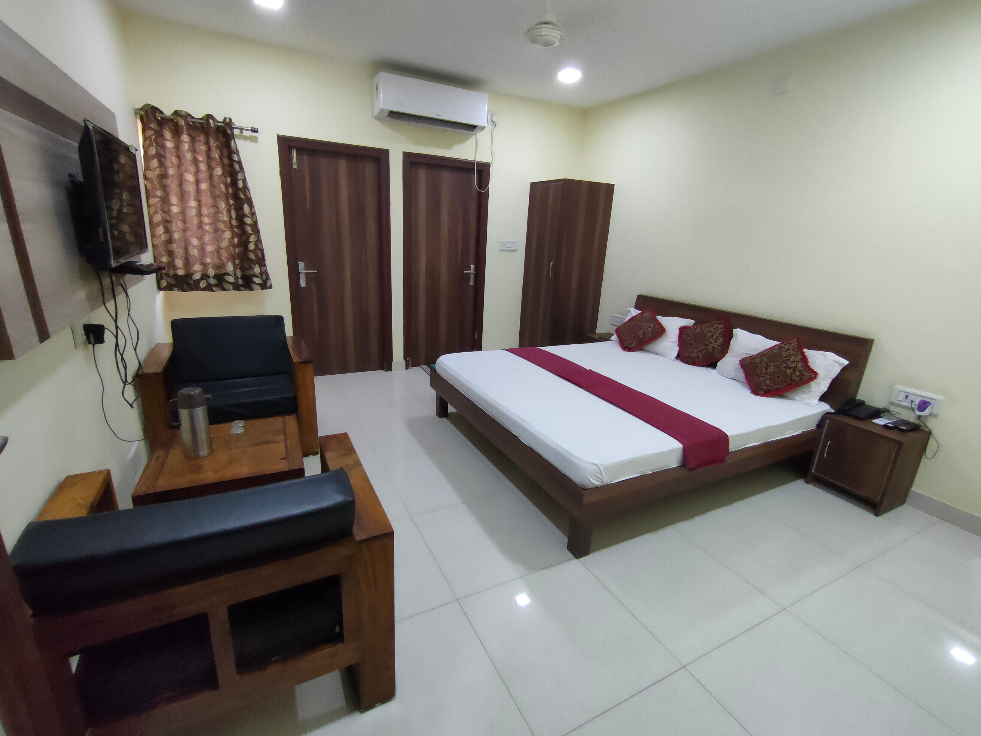 KANAKSHRI HOTEL