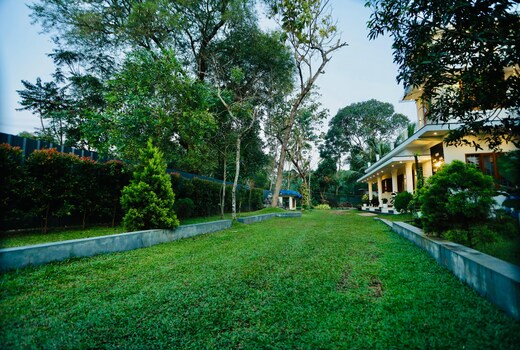Estella Marari Beach Villa