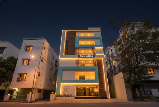 FabHotel Serenity - Nr. AIG Hospital, Gachibowli