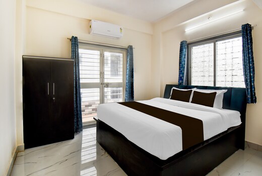 OYO 839334 Hide Away Inn