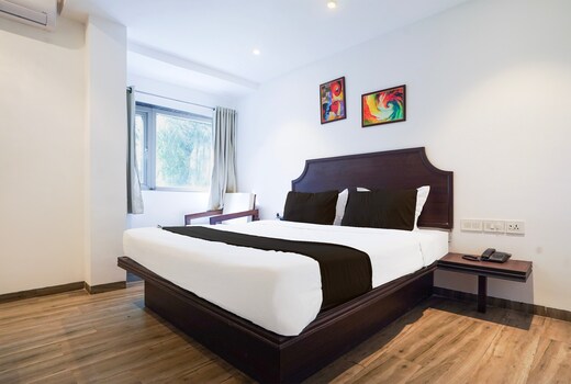 Super Townhouse Central Bazar Road Ramdaspeth