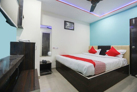 Hotel O Red Velvet Siddhi Vinayak