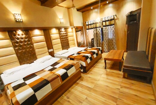 Hotel Revoli 10 Min walk to Golden Temple