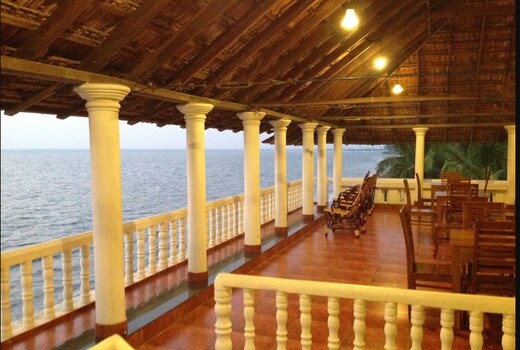 Cherai Onetree Retreat | Rooms in a Villa