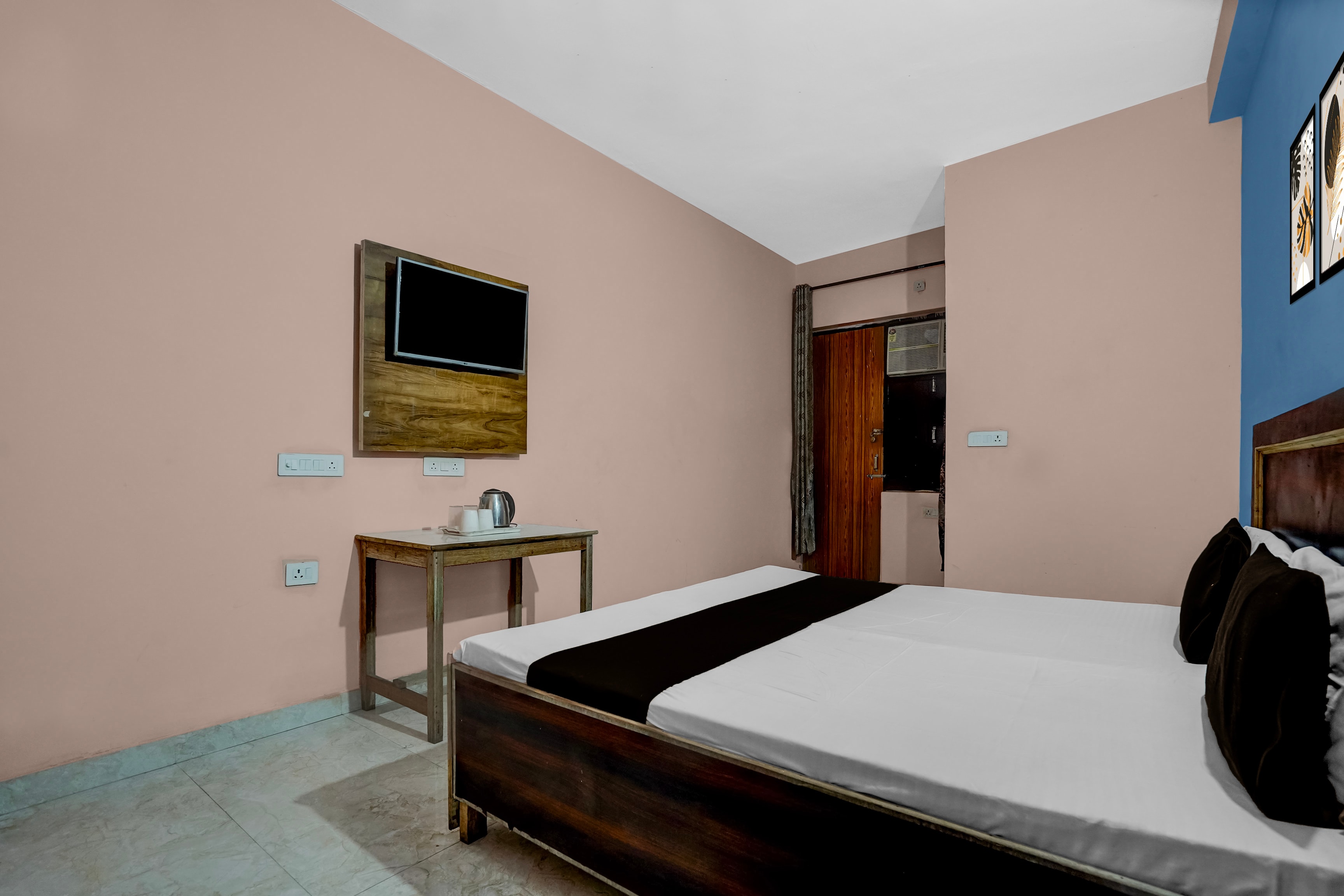 Hotel O Royal Urban Residency